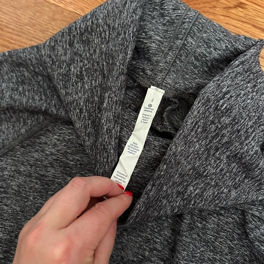 Lululemon Athletica Charcoal Long Sleeve Top
